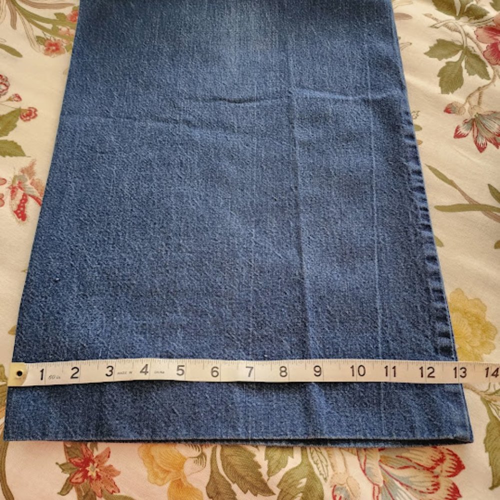 Vintage Levi Retro Bell Bottom Jeans - Picture 12 of 16